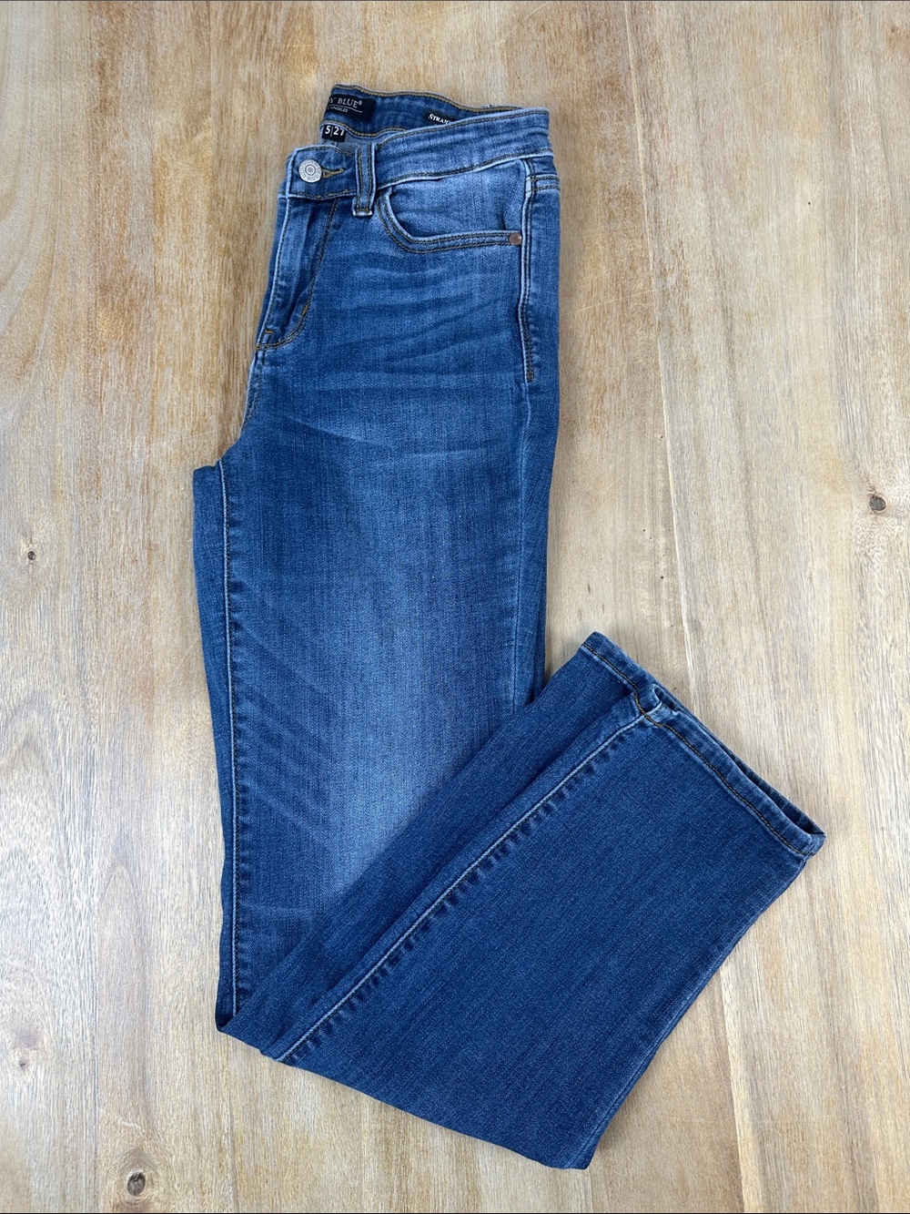 Judy Blue Mid Rise Classic Straight Leg Jeans in Medium Blue Wash - Picture 11 of 11